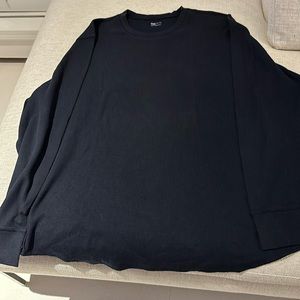 Men’s Gap waffle long sleeve top.